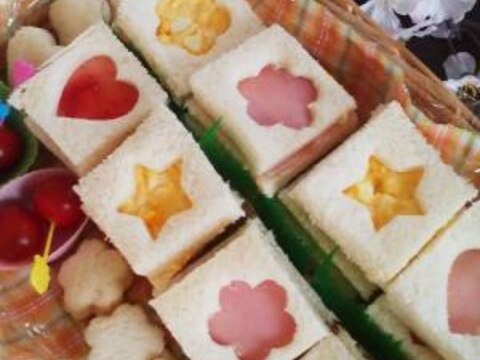 お花見に!桜の型抜きサンドイッチ♪
